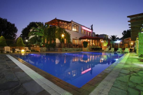 Отель Castello Rosso Hotel  Эвия